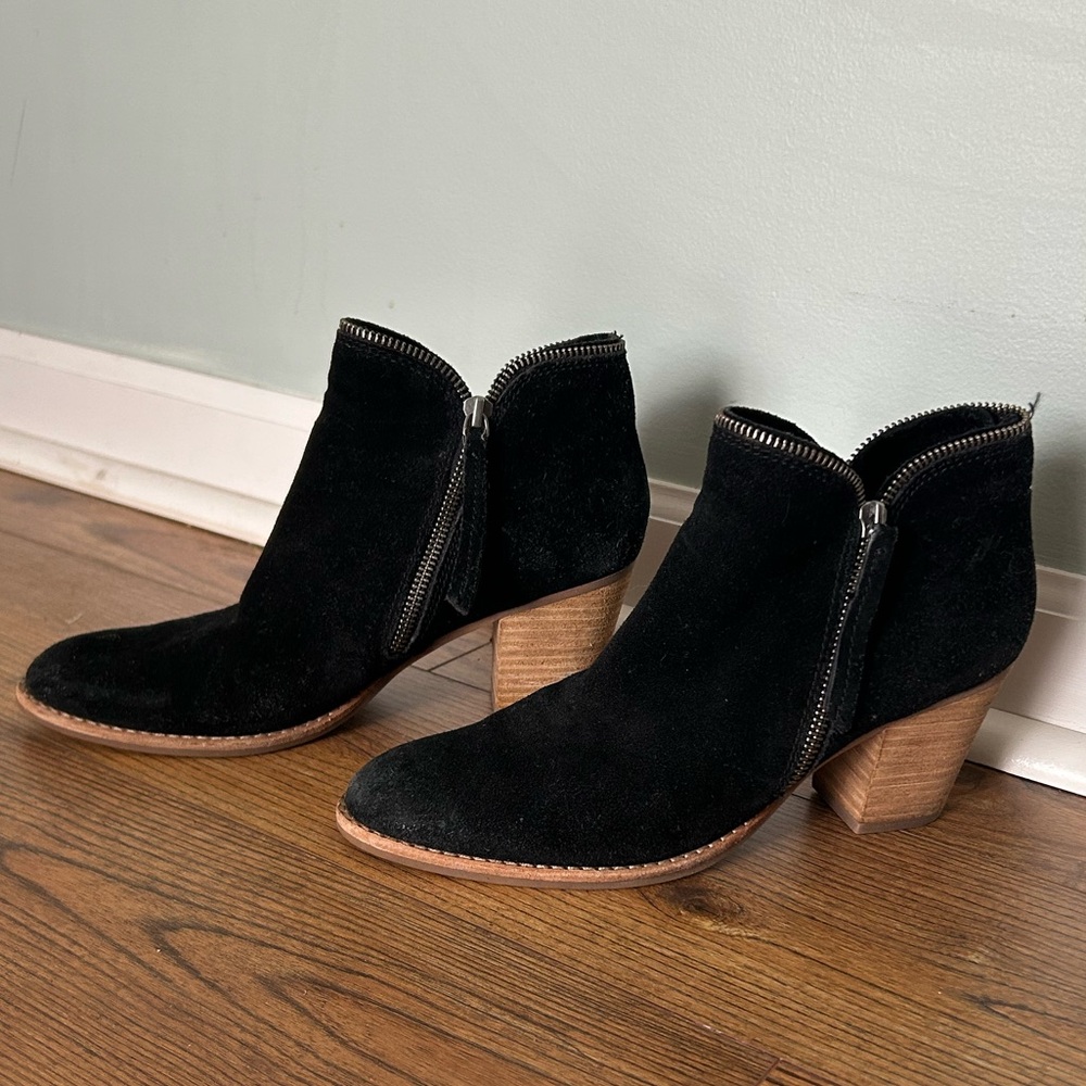 Dolce Vita black suede leather ankle boot